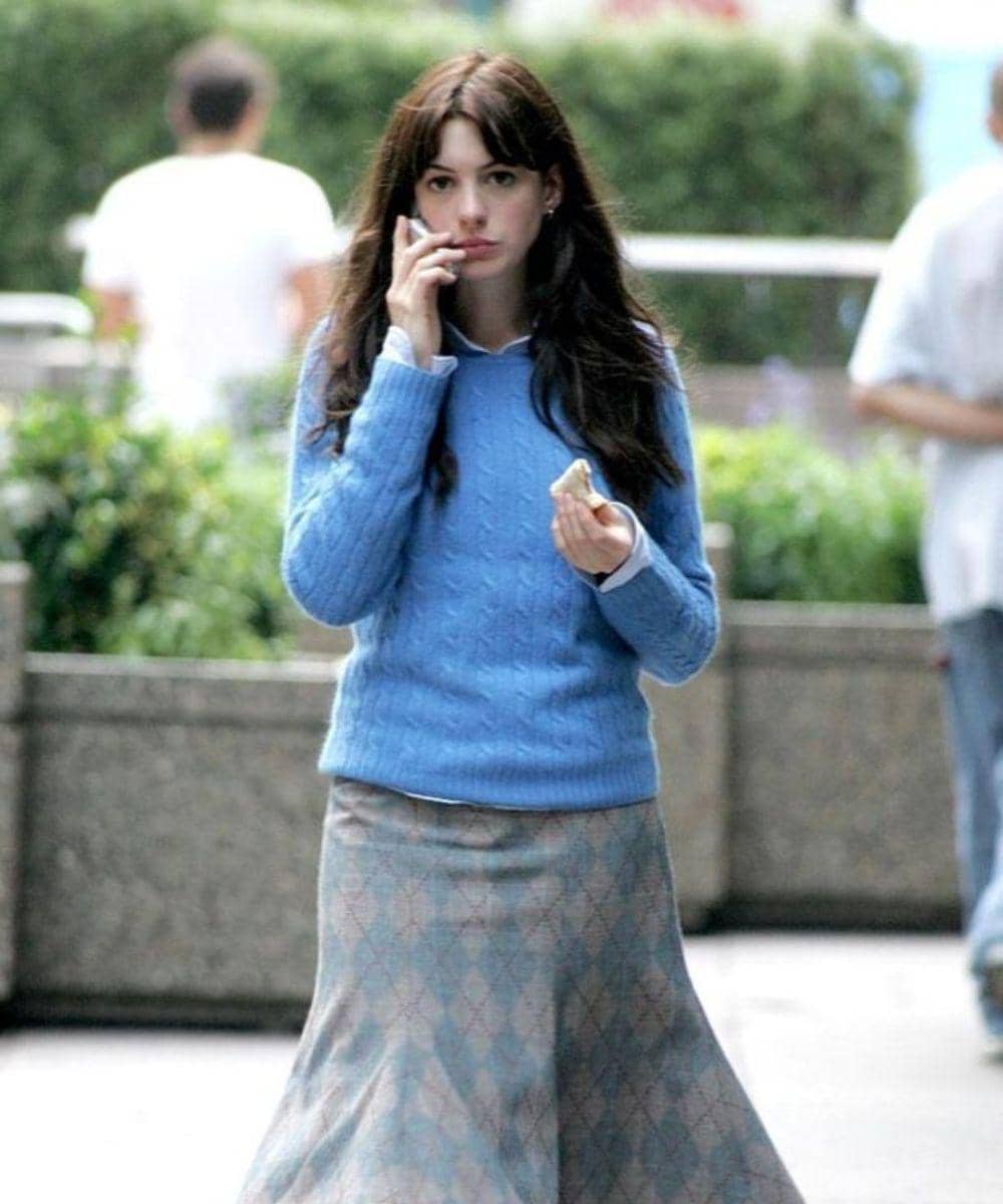 Anne Hathaway Jadi Bintang Tercantik 2026, Intip 12 Gayanya di Film! 4.jpg