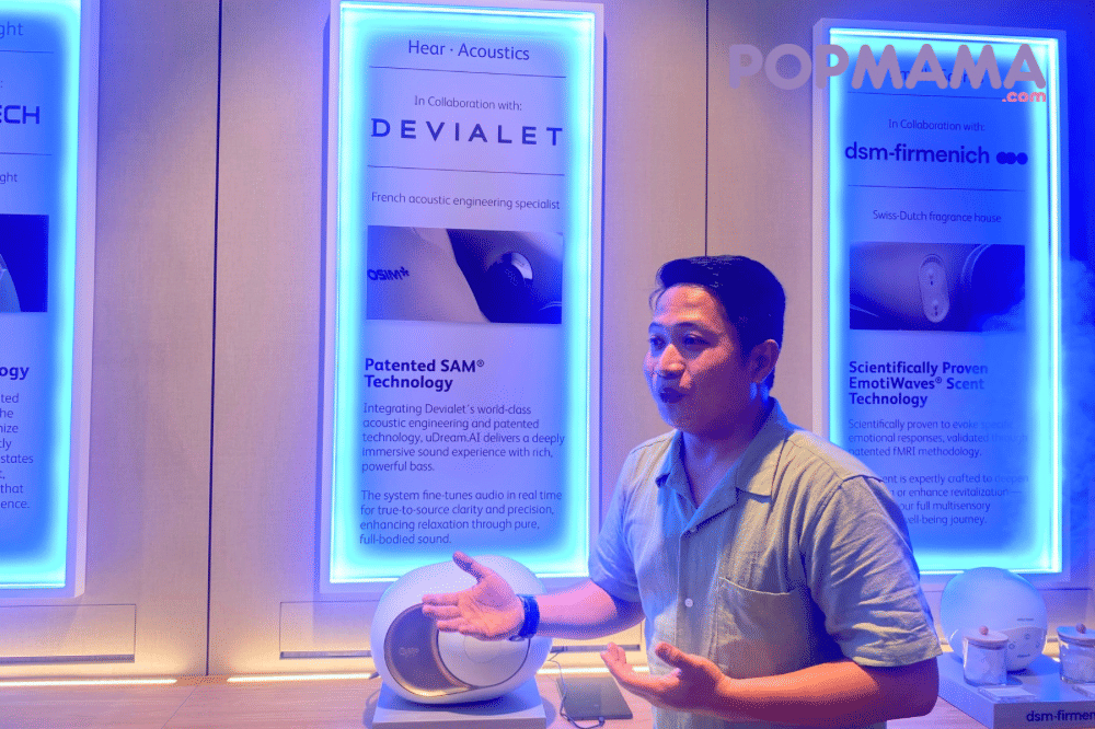 Relaksasi dengan Teknik Massage Tiga Master Dunia di Kursi Pijat AI (7).png