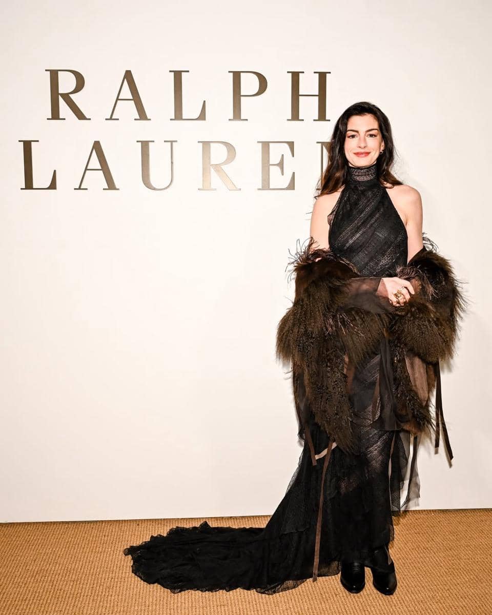 Anne Hathaway 40 (1).jpg