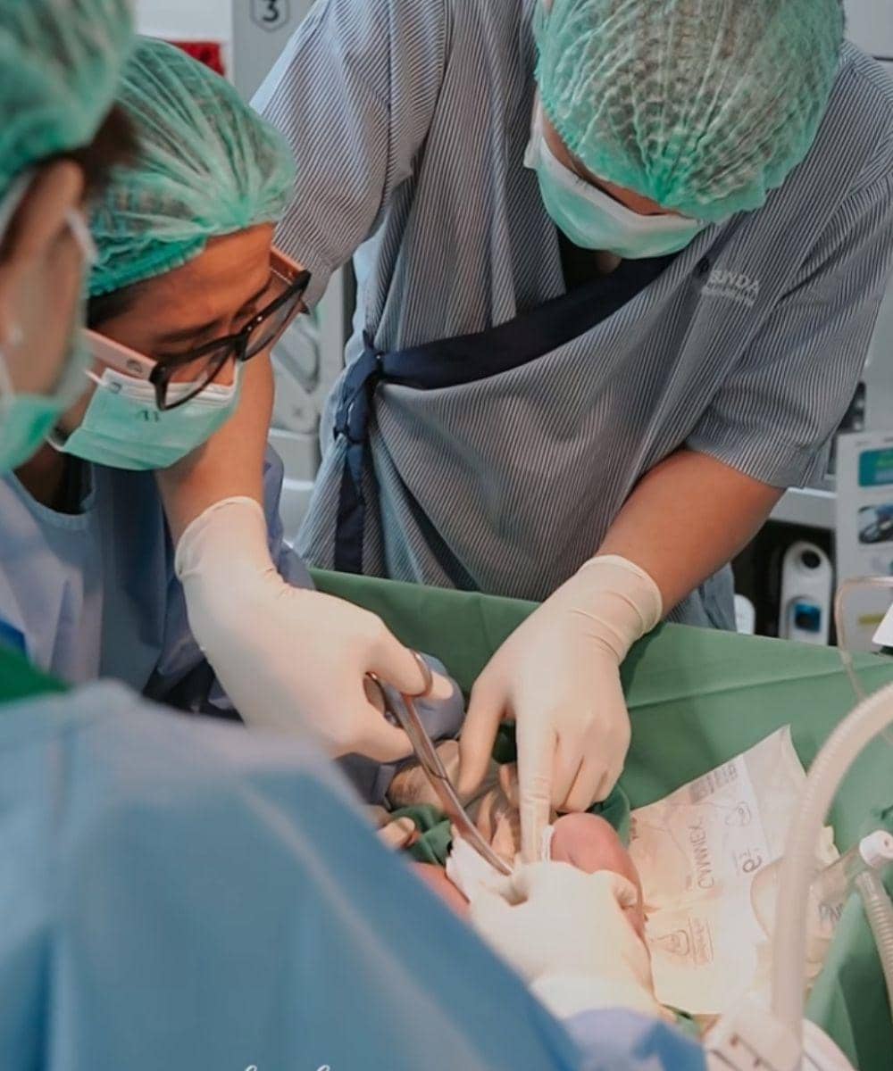 Langka! Zaskia Sungkar Lahirkan Baby Urwah secara En Caul, Apa Artinya? 2 .jpg