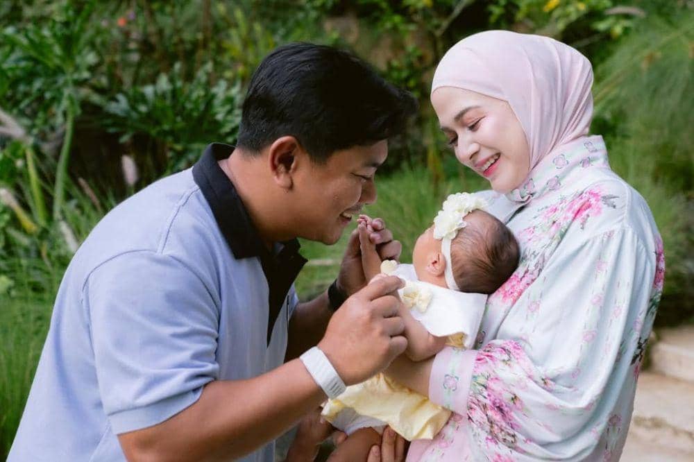 Nina Zatulini Alami Cedera Otot saat Menyusui, Sampai Robek!.jpg