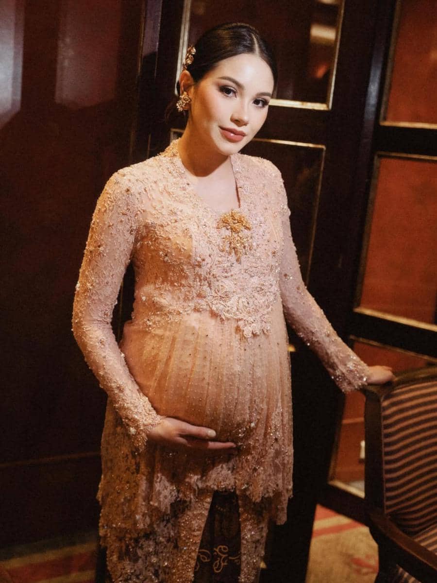 alyssa daguise hamil tua