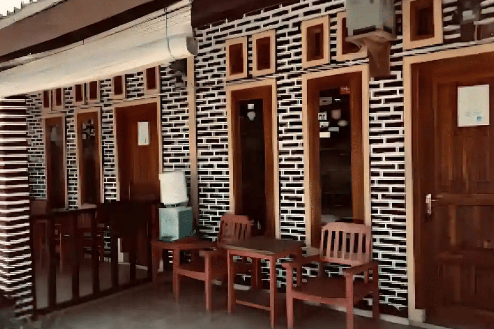 8 Penginapan Dekat Pantai Sawarna, Strategis dan Affordable (2).png