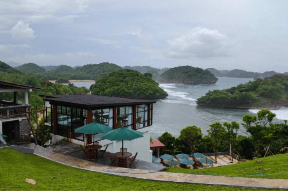  8 Penginapan Dekat Pantai Malang Selatan, Cocok untuk Healing (4).png