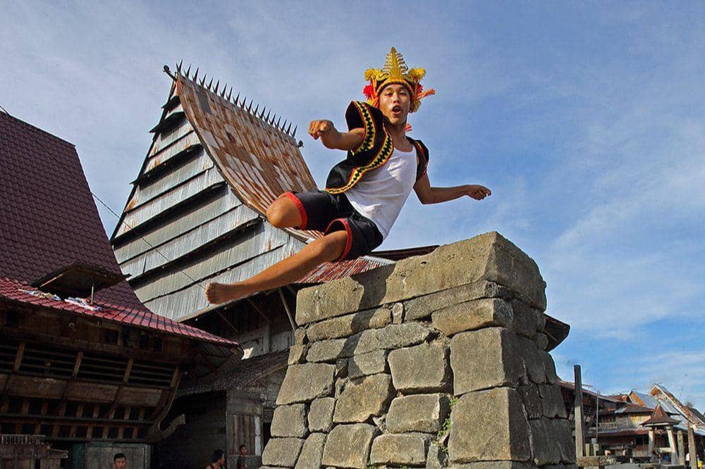 Lompat Batu Nias Berasal Dari Mana 5.jpg