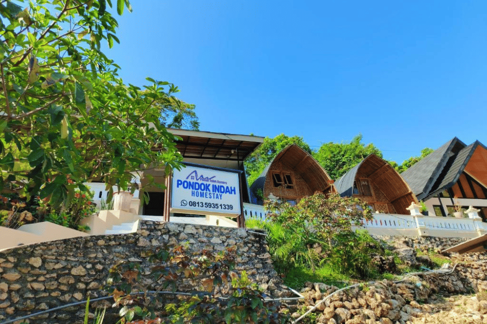 8 Penginapan Dekat Pantai Malang Selatan, Cocok untuk Healing (8).png