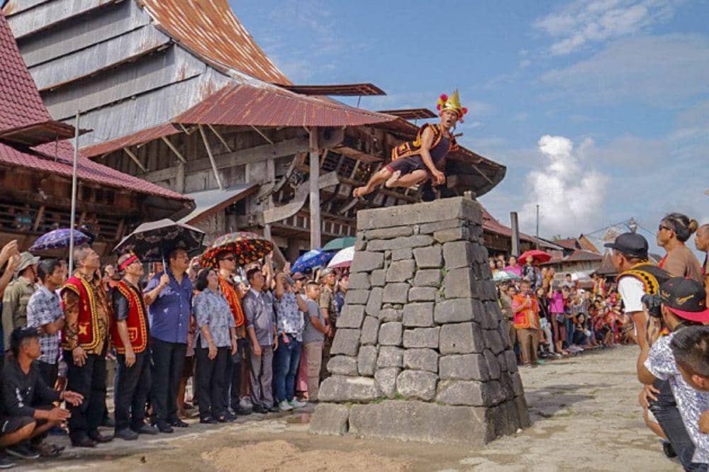 Lompat Batu Nias Berasal Dari Mana 8.jpg