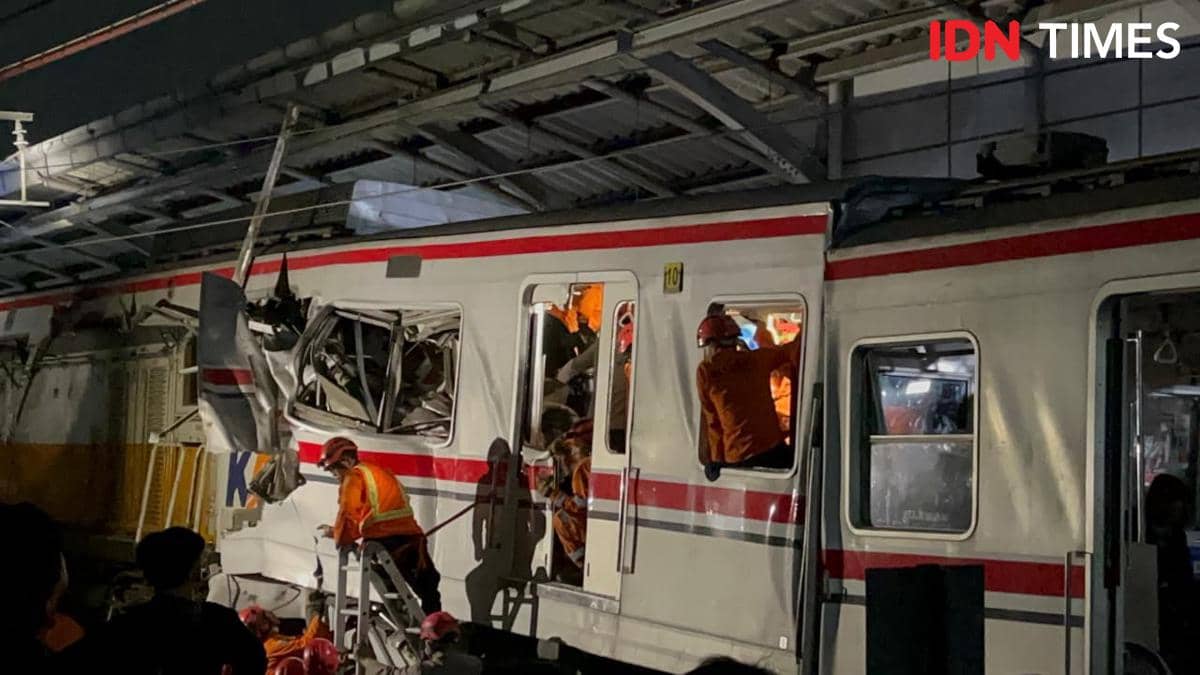 Kronologi Tabrakan Kereta Argo Bromo Anggrek dan KRL