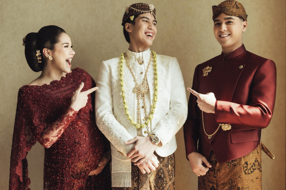 5 Foto Alyssa Daguise saat Akad Nikah El Rumi dan Syifa Hadju