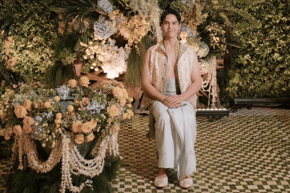 Makna Rompi yang Dikenakan El saat Siraman, Unsur Kerajaan Inggris