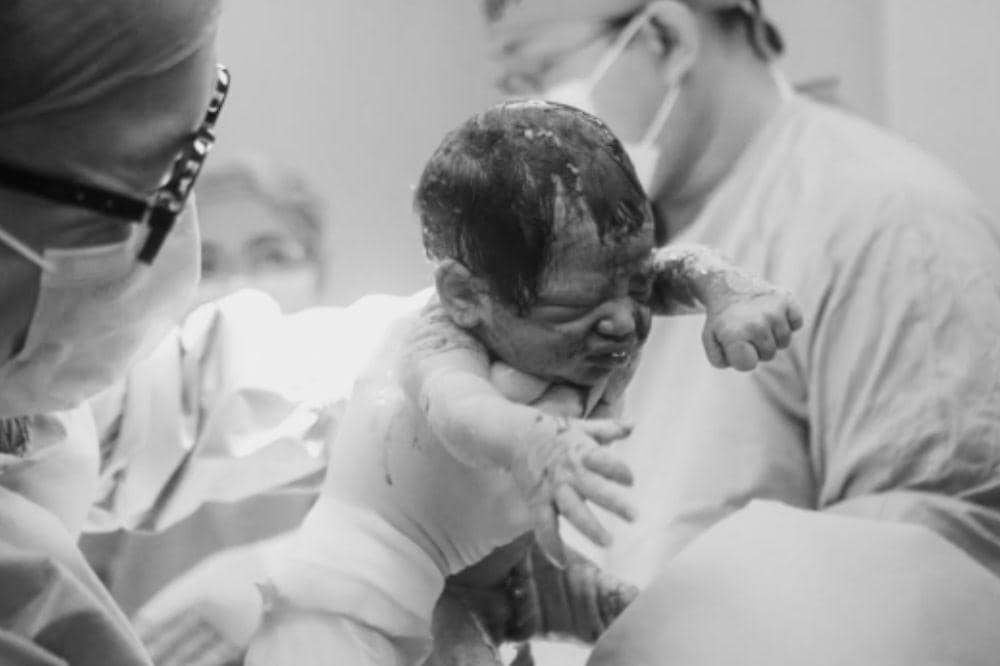 Sangun Ragahdo Dikaruniai Anak Pertama Berjenis Kelamin Perempuan (1).jpg