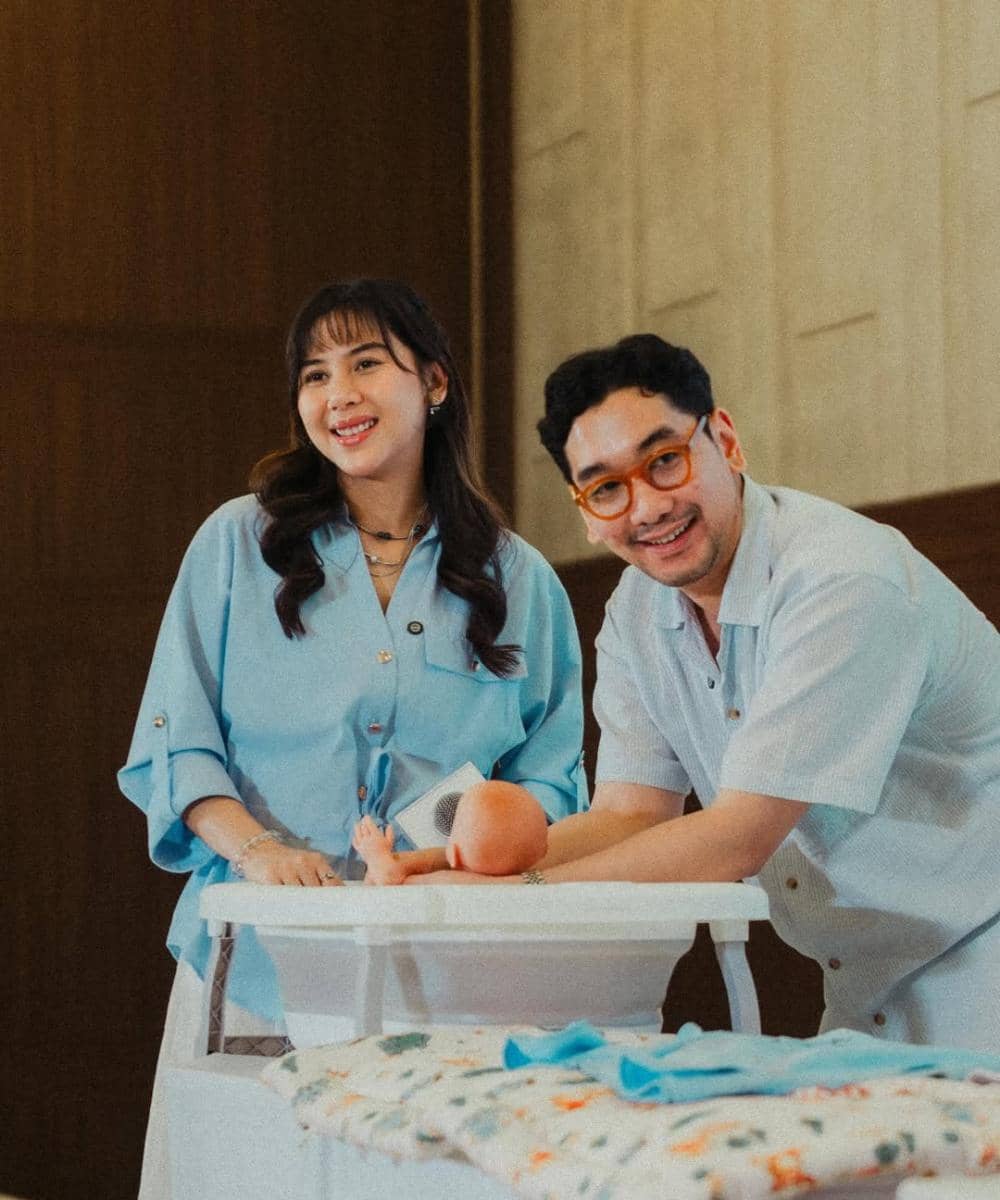 Kompak! Adinda Thomas & Suami Ikut Kelas Prenatal demi Baby Egg 2.jpg