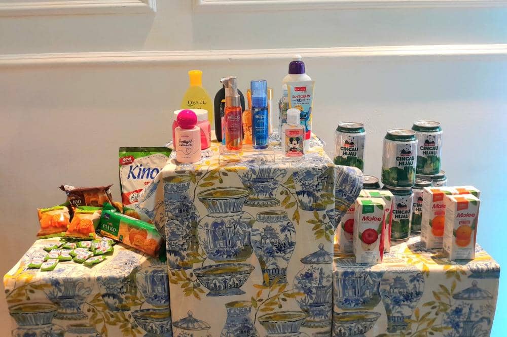 Produk makanan dan non-makanan dari Kino