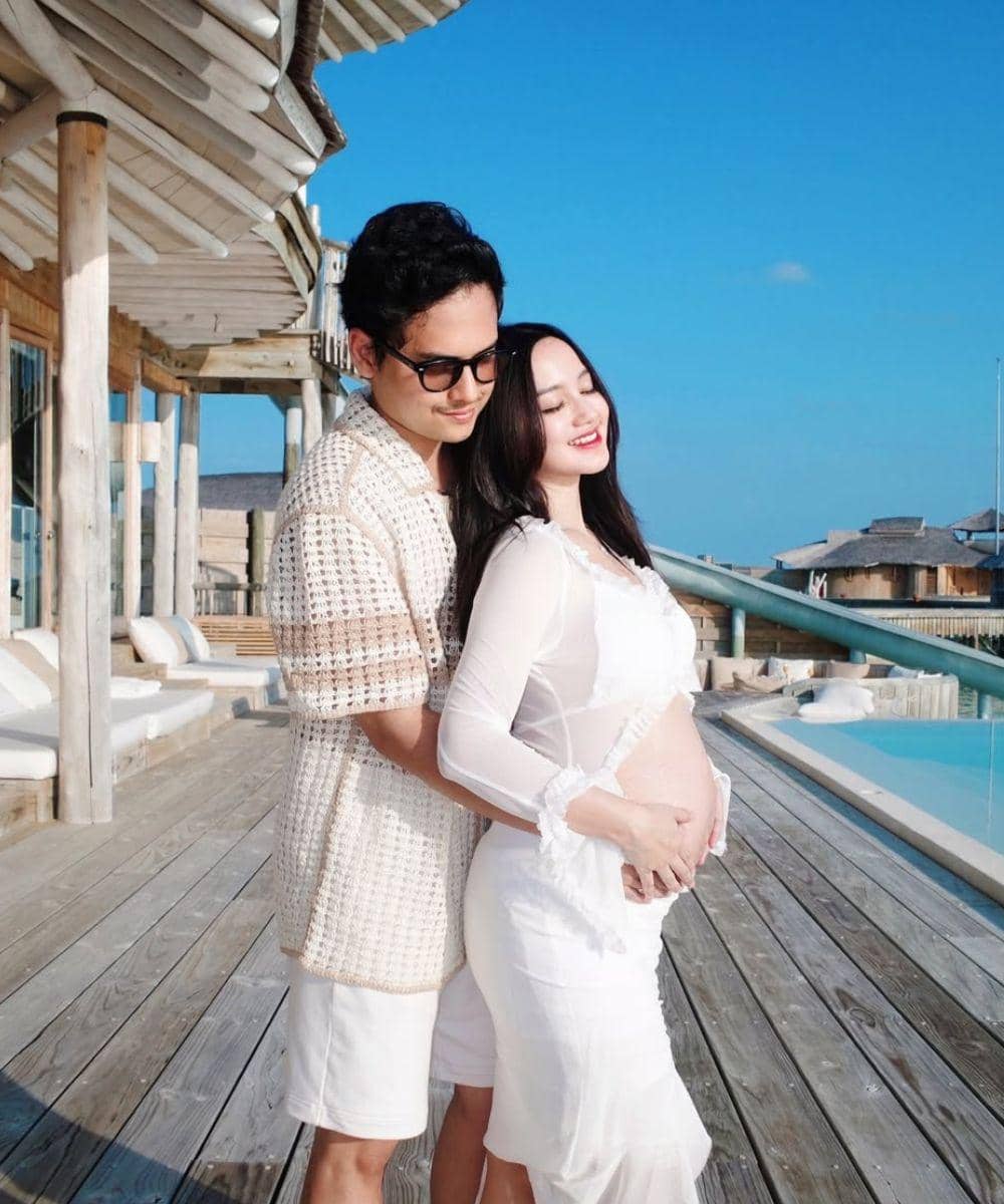 9 Foto Nanda Arsyinta Pamer Baby Bump Kehamilan Kedua 5