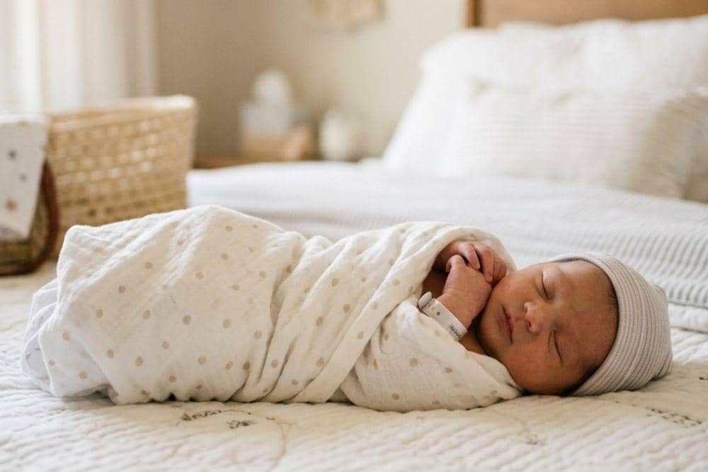 Kenapa Bayi Muntah setelah Minum Susu Formula 4