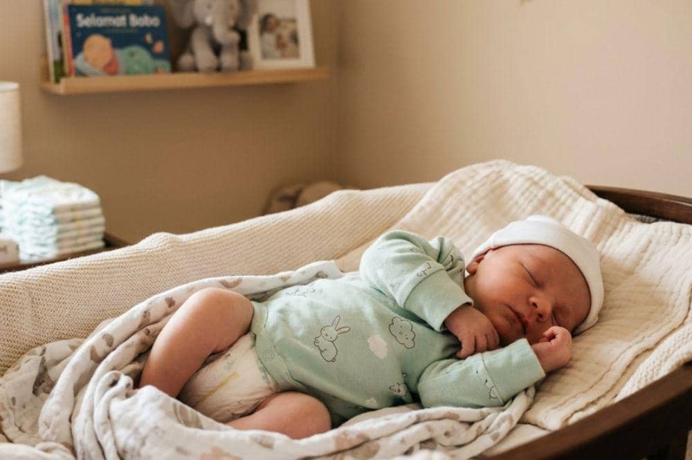 Kenapa Bayi Muntah setelah Minum Susu Formula 7
