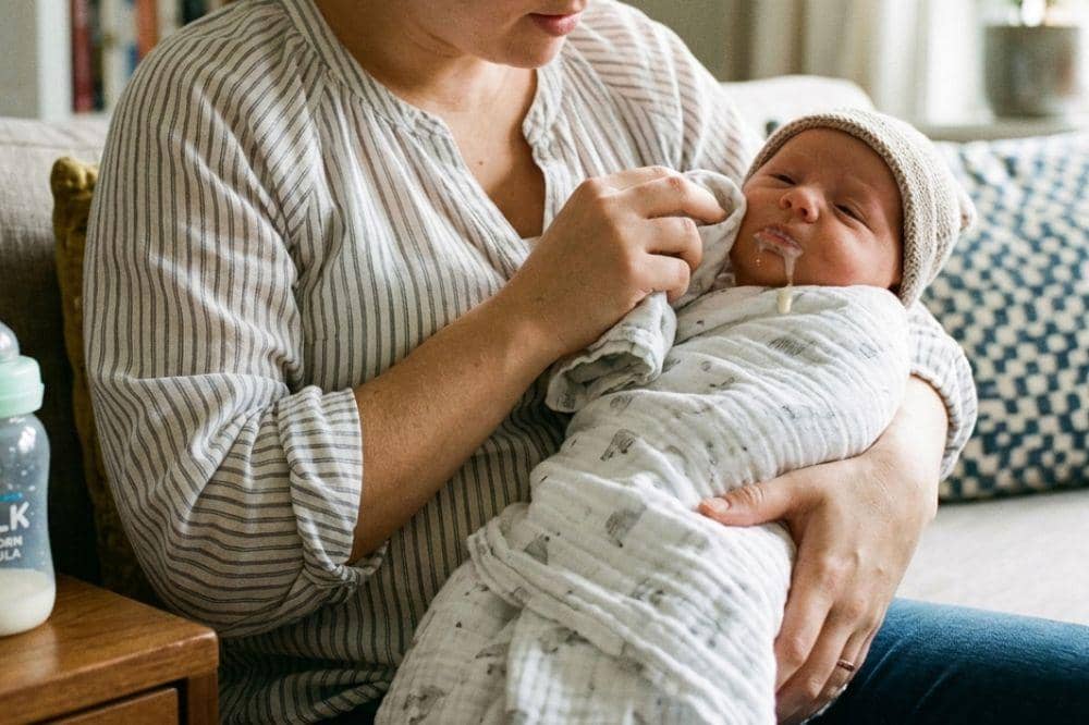 Kenapa Bayi Muntah setelah Minum Susu Formula 9