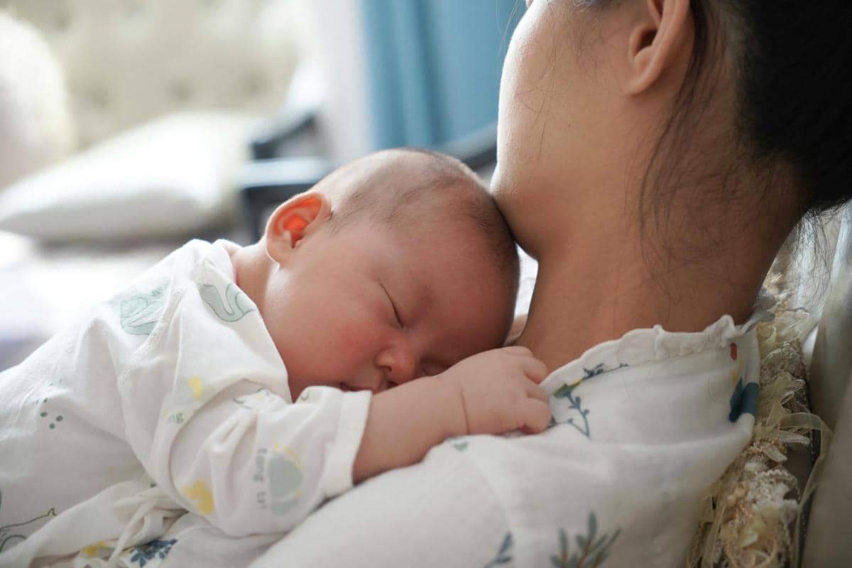 5 Cara Ampuh Menidurkan Bayi dengan Metode Hipnoterapi