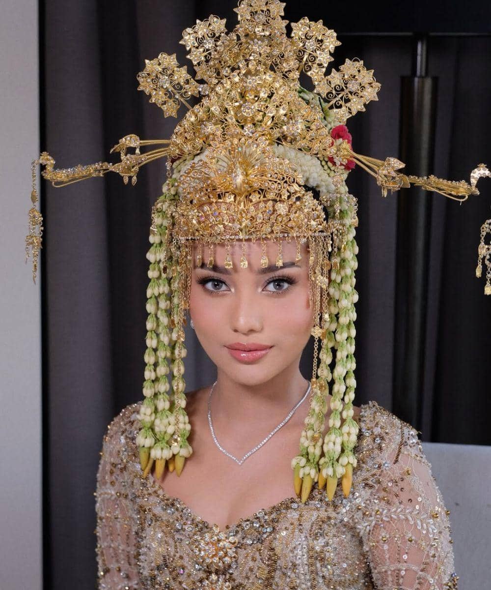 Detail Look Akad & Resepsi Siska-Indian Akbar, Adat Betawi & Minang! 11.jpg
