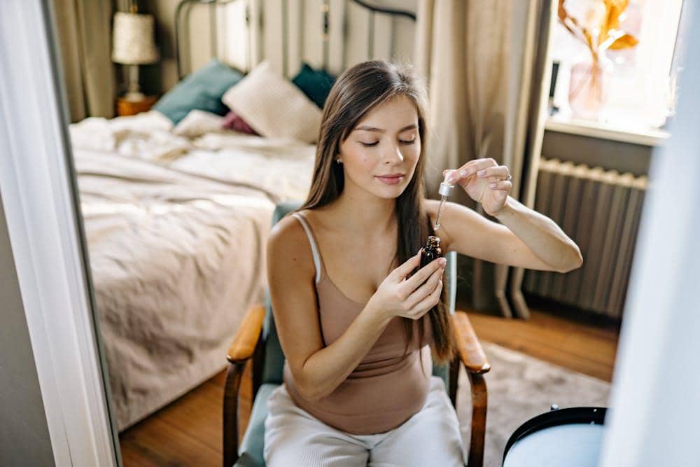 5 Cara Mengatasi Wajah Beruntusan saat Hamil, Pilih Skincare yang Aman
