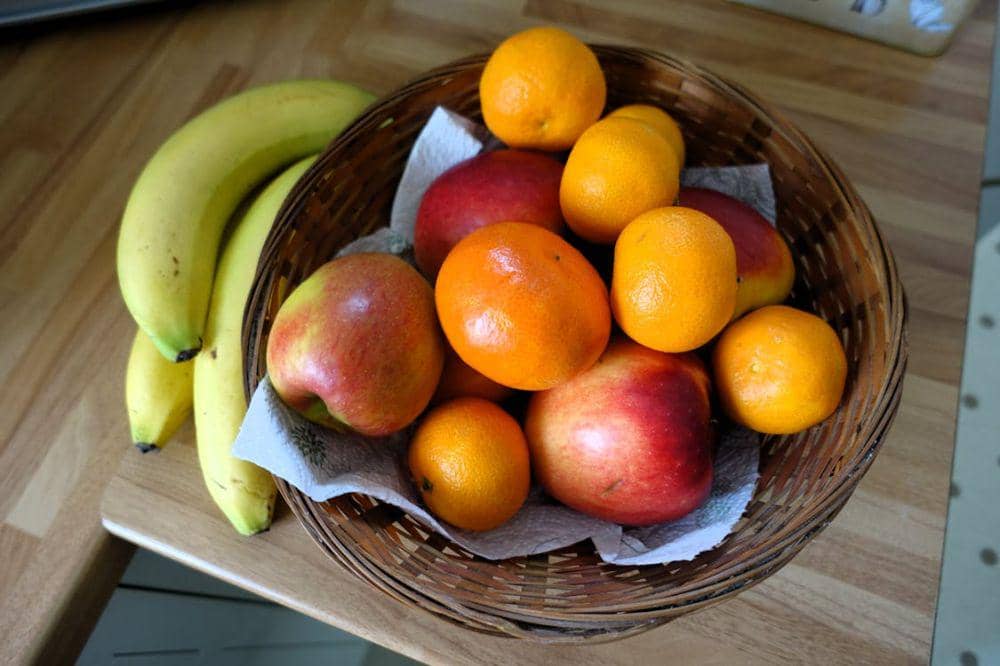 5 Buah yang Tidak Boleh Dimakan Malam Hari agar Tidur Nyenyak