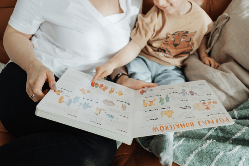 10 Rekomendasi Busy Book untuk Anak Berdasarkan Tema Aktivitas
