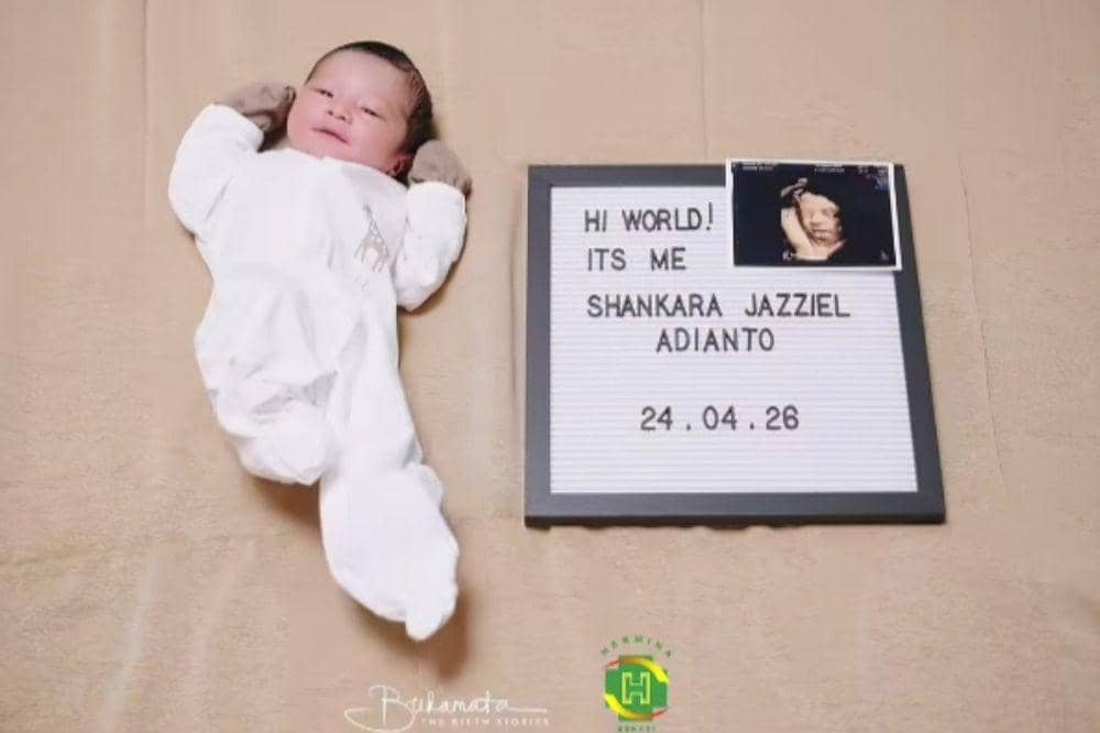 Resmi Jadi Mama! Intip Momen Ochi Rosdiana Melahirkan Anak Pertama 5.jpg