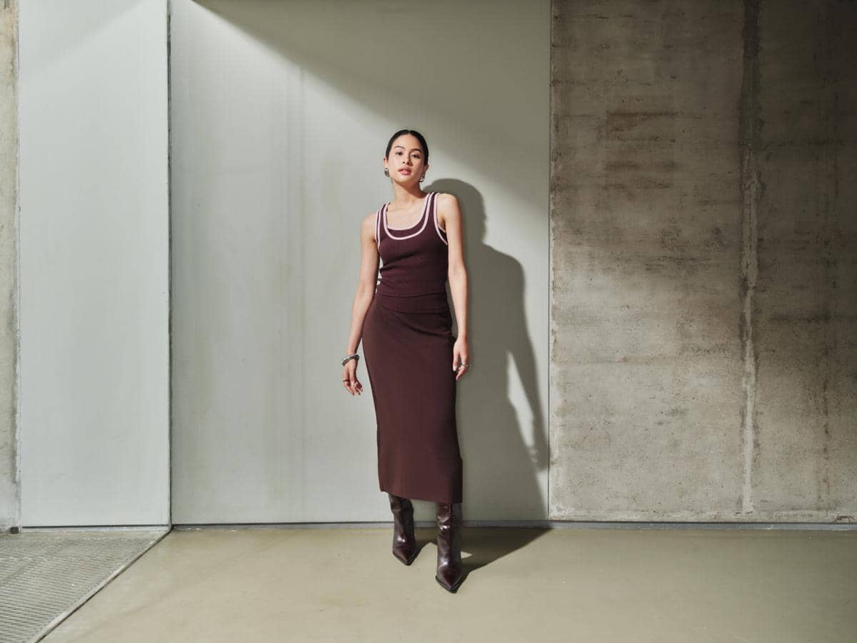 Foto 7. Top - Contrast Piping Layered Jersey Tank, Bottoms - A-Line Midi Knit Skirt.jpg
