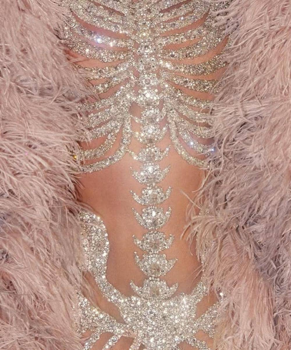 Kembali Setelah 10 Tahun, Intip Gaya Ikonik Beyoncé di Met Gala 2026! 4.jpg
