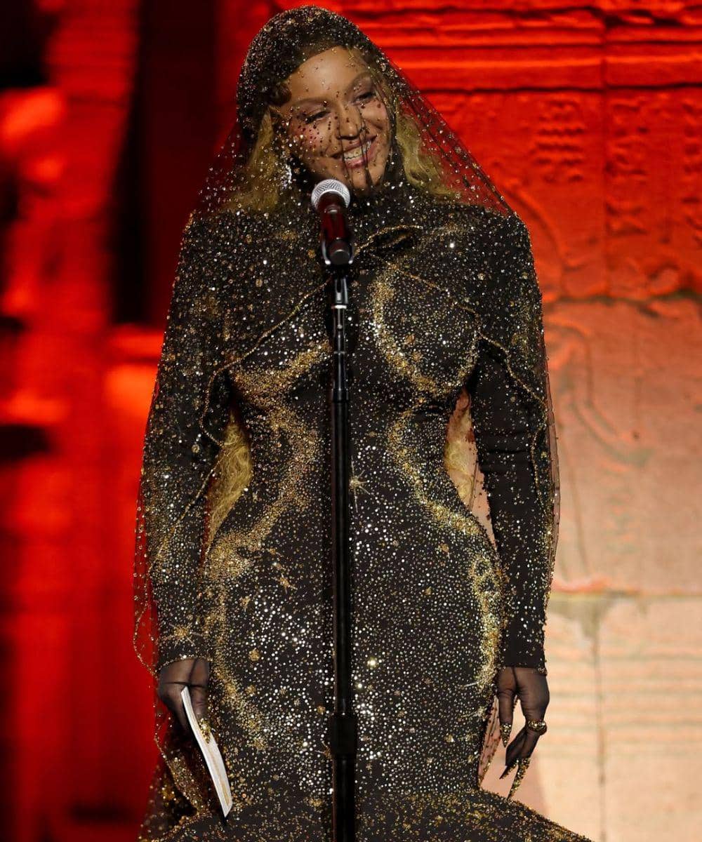 Kembali Setelah 10 Tahun, Intip Gaya Ikonik Beyoncé di Met Gala 2026! 6.jpg