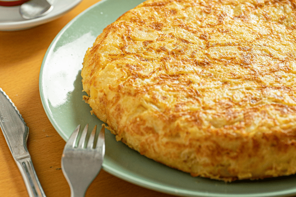 sepiring omellete kentang dan telur 