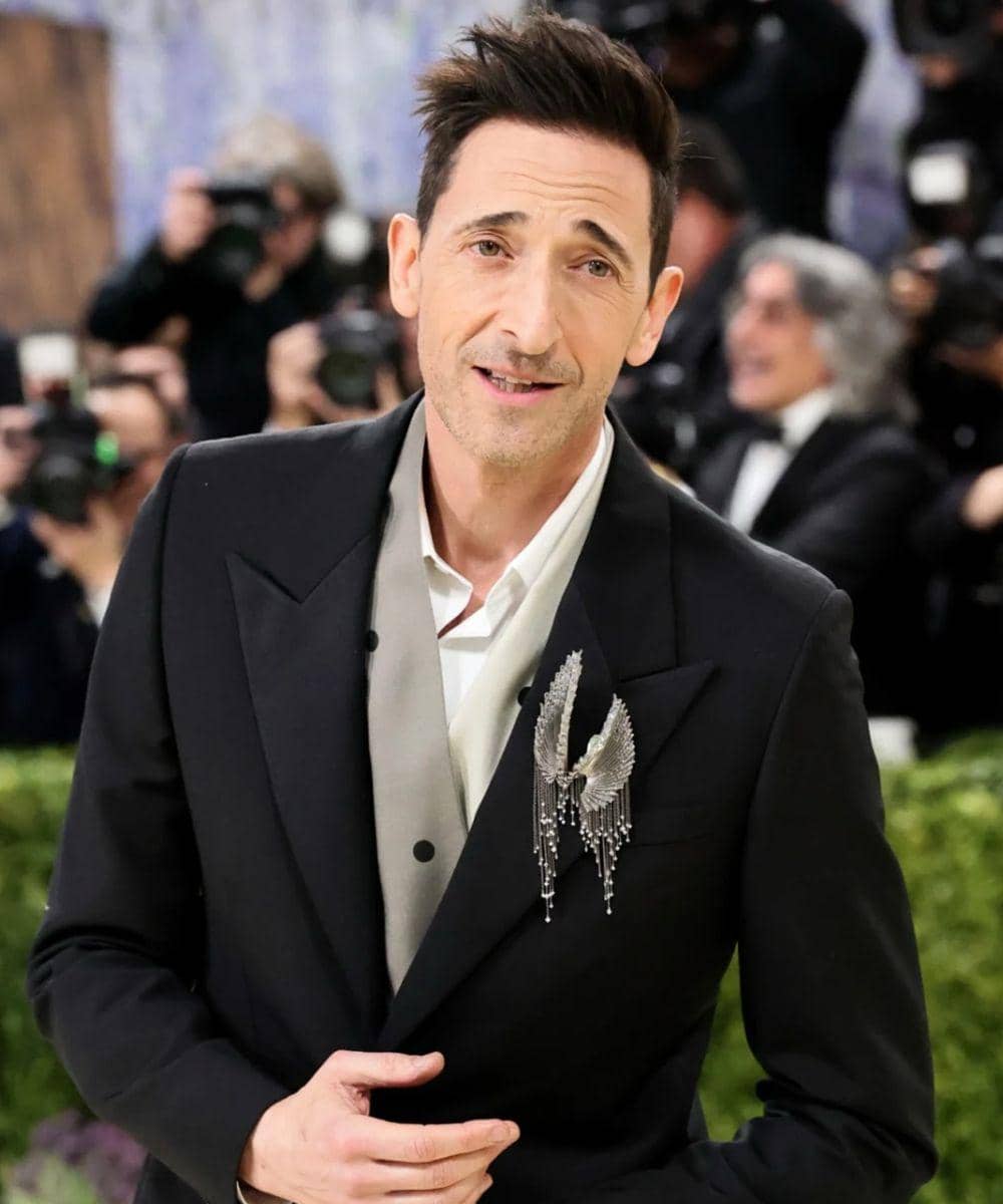 Mewah nan Artistik! 10 Perhiasan Berlian Menawan di Met Gala 2026 8.jpg
