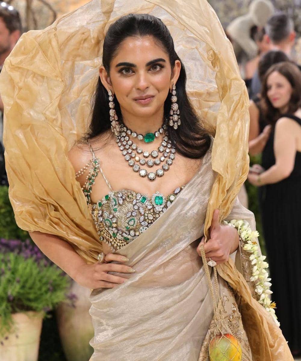 Mewah nan Artistik! 10 Perhiasan Berlian Menawan di Met Gala 2026 1.jpg