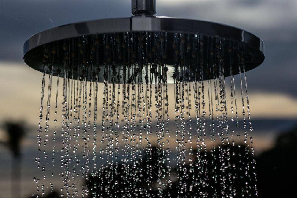 Shower mandi