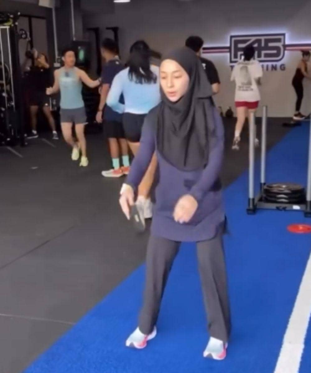outfit olahraga hijab nikita willy
