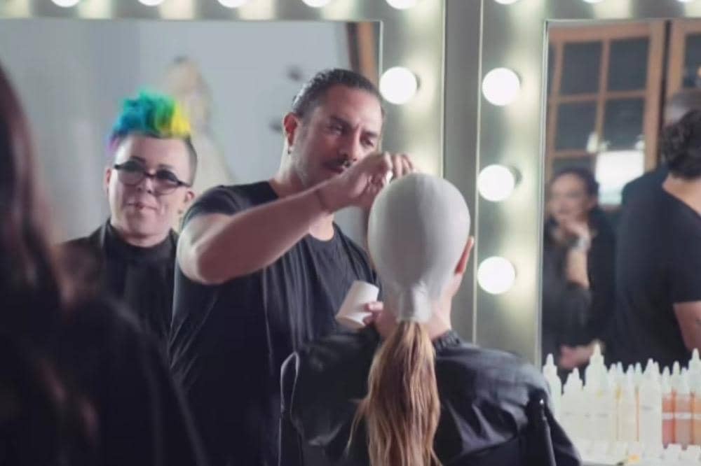 Gimana menurut kamu, apakah ini jadi penampilan paling totalitas dari Heidi Klum sepanjang sejarah Met Gala? Atau kamu punya favorit look He
