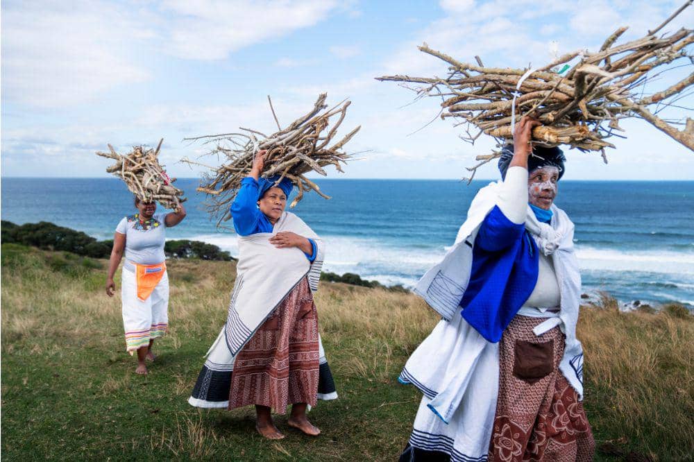 15 Tradisi Unik di Indonesia, Ajak Anak Kenali Ragam Budaya Daerah