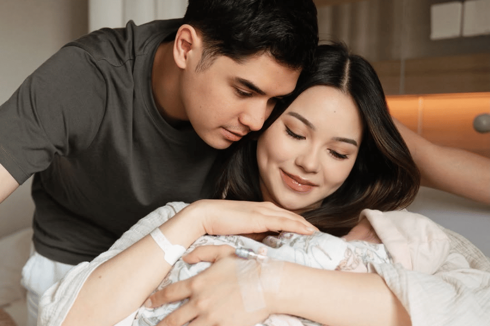 Potret Maia Estianty dan Irwan Mussry dengan Cucunya 2.png