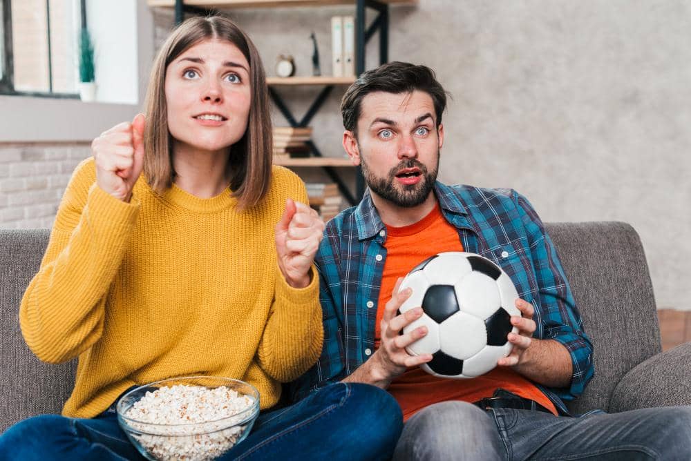 Tipe-Tipe Suami saat Tim Bola Favorit Kalah, Bikin Istri Geleng Kepala