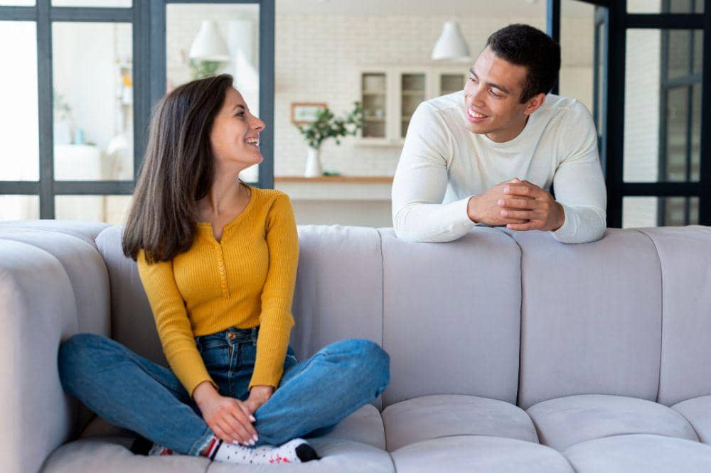 8 Cara Menghadapi Pasangan yang Selalu Mengungkit Masa Lalu