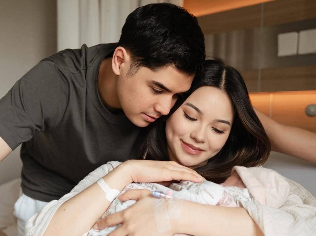 5 Fakta Bedongan yang Digunakan Anak Al Ghazali dan Alyssa saat Baru Lahir