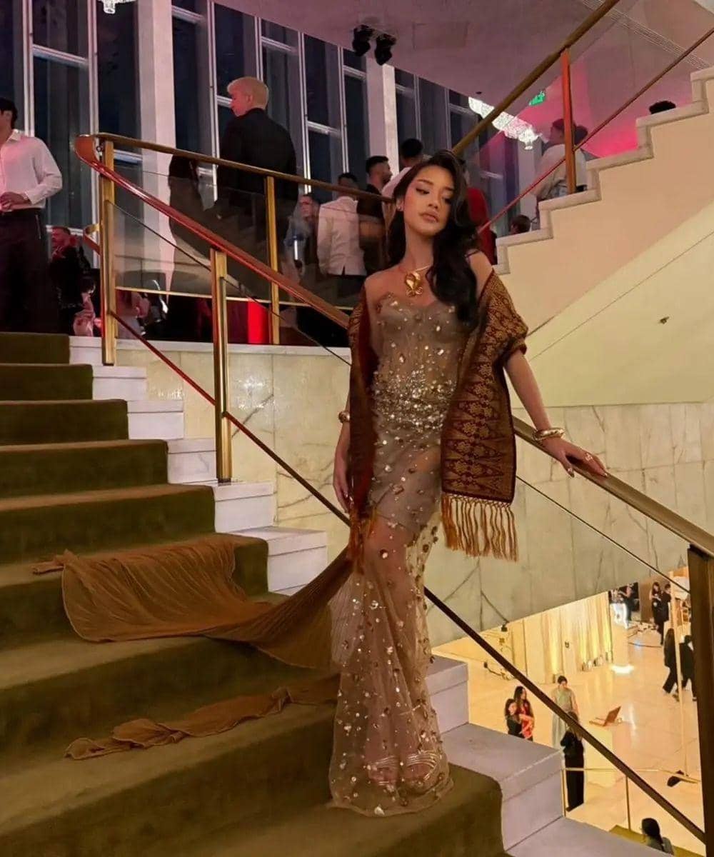 Detail Look Member NO NA di Gold Gala 2026, Mewah dengan Wastra! 4.jpg