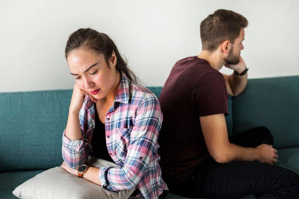 9 Cara Menghadapi Pasangan yang Suka Blokir