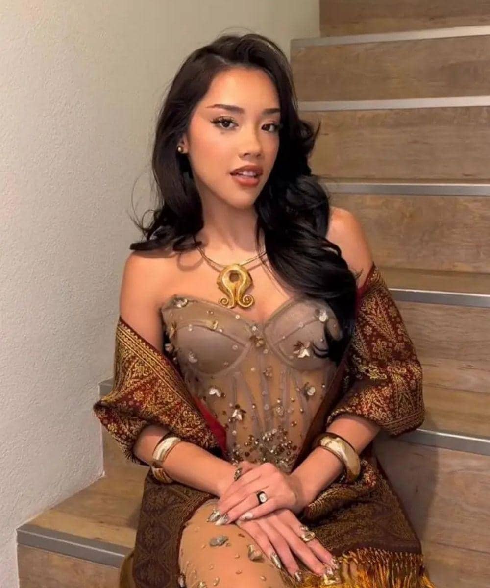 Detail Look Member NO NA di Gold Gala 2026, Mewah dengan Wastra! 5.jpg