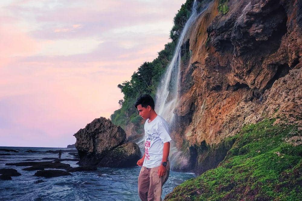 Wisata Alam Blitar 12.jpg
