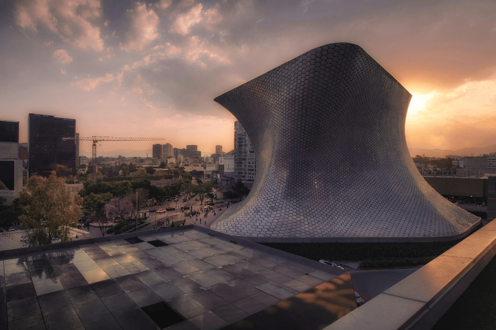 Soumaya museum saat sore hari