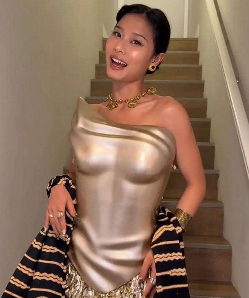Detail Look Member NO NA di Gold Gala 2026, Mewah dengan Wastra! 6.jpg