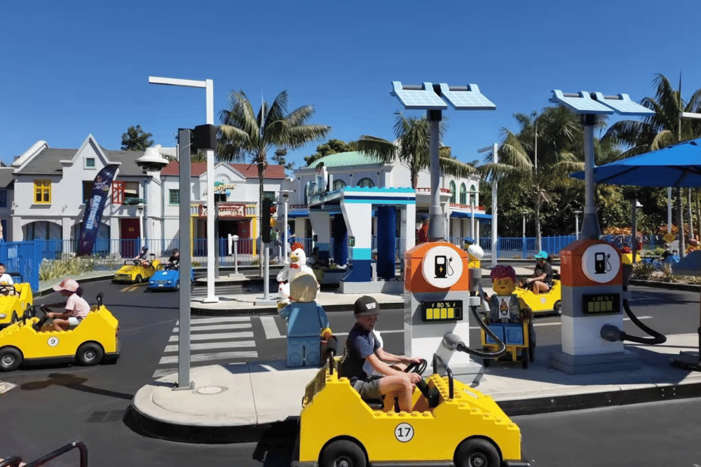 Wahana legoland California