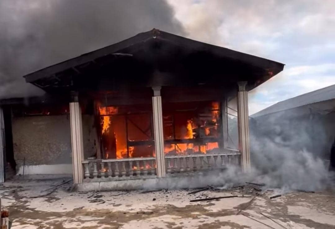 Aksi Heroik Suster Selamatkan Bayi 5 Bulan dari Kebakaran Panti di Kupang