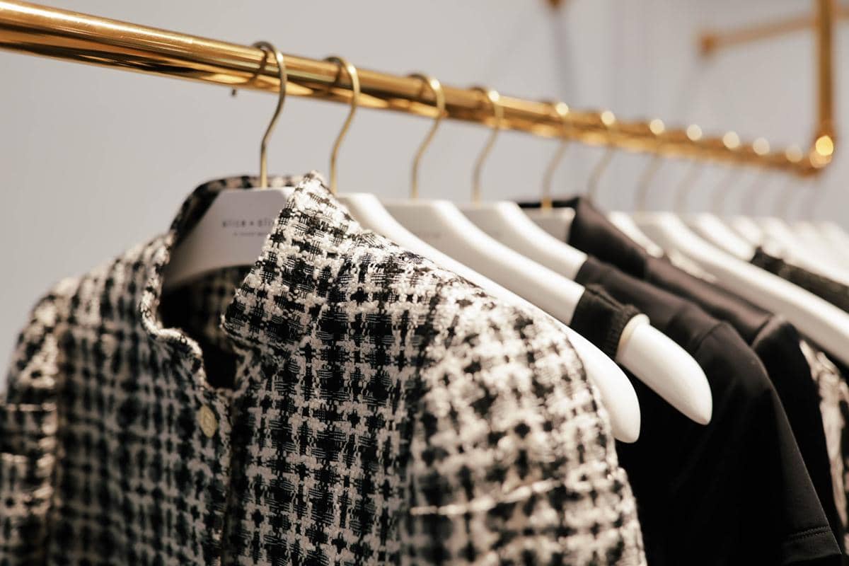 Fashion Item Wajib untuk Mama Baru agar Tampil Stylish & Percaya Diri